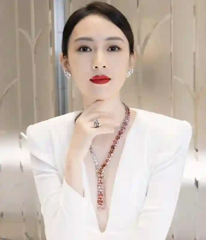 7位“嫁人改命”女明星，原本籍籍无名，嫁了好老公之后成功逆袭