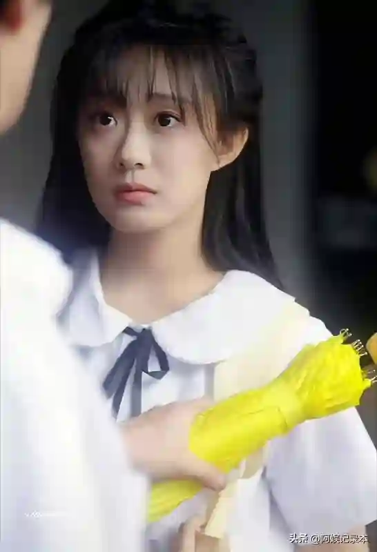 短剧女神们卸掉美颜后，颜值到底如何？谁能撑起屏幕魅力？