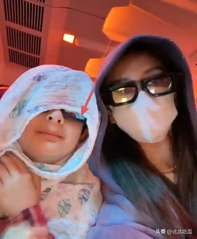 秀孩子了！白百何首次晒二胎照，杨颖小海绵自拍，卢靖姗晒B超单