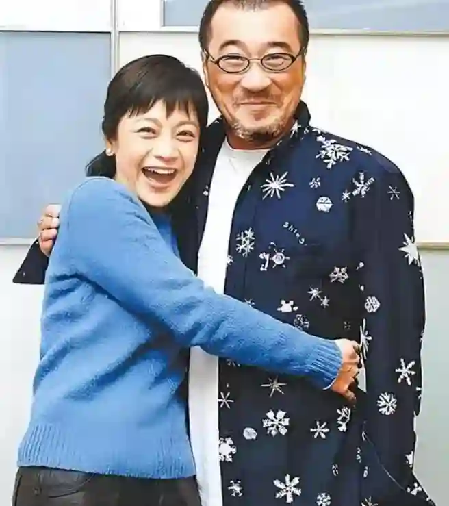 离婚21年，李宗盛早有娇妻，为何林忆莲仍不再婚？答案俗套又露骨