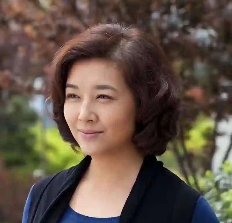 高曙光女儿：被妈妈江珊独自抚养17年，异母弟弟可继承千万家产