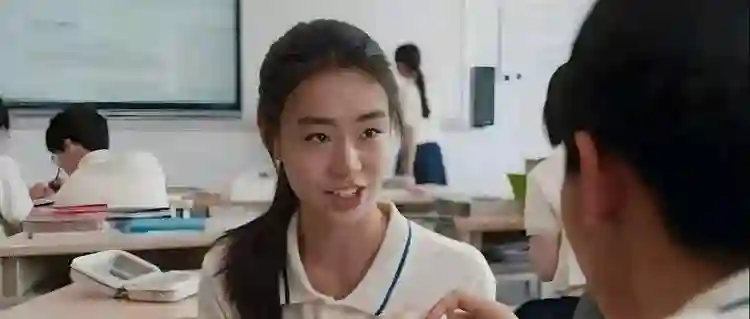 佟大为带17岁女儿拍戏，俩女儿拜师刘天池，长相随妈，个高比例好