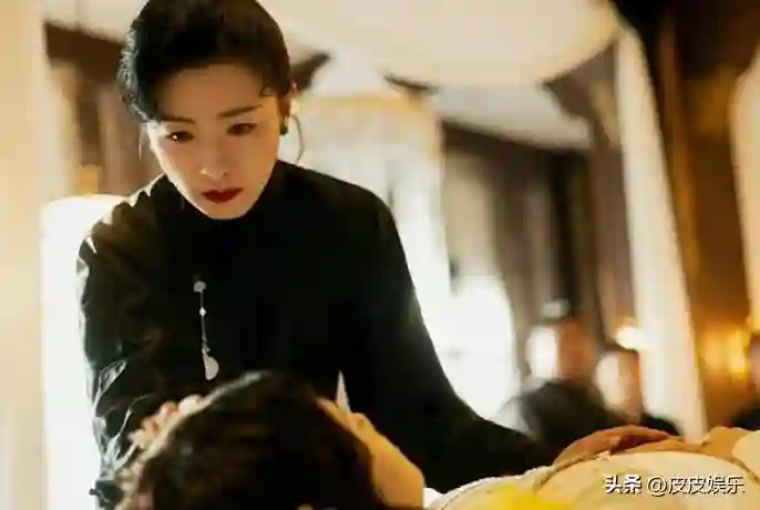 与胡歌互相成就，不婚主义却隐婚生子，43岁万茜成为人生赢家