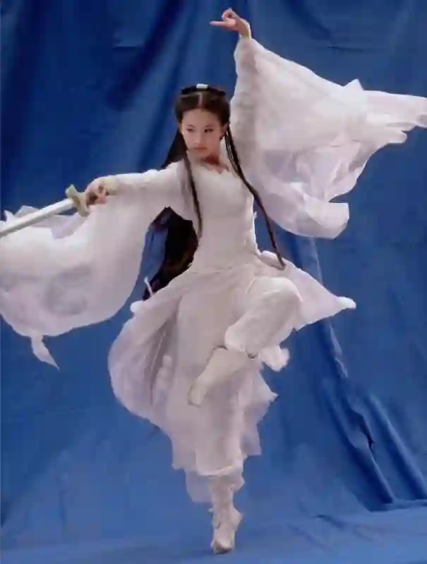 白玉兰风波升级，“一言不发”的刘亦菲，终于不再顾忌所谓的体面