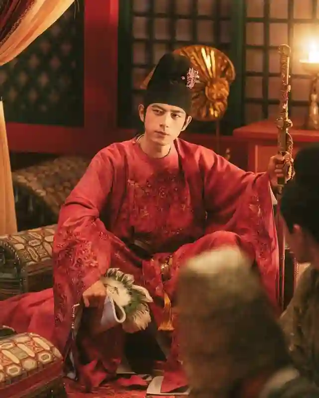 和钟楚曦热恋，和刘亦菲闹不合，杨紫绯闻不断，他真敢玩！