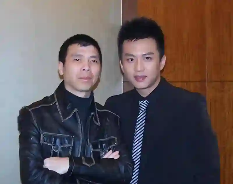 6对男星势同水火：王思聪汪小菲互怼，富二代恩怨深