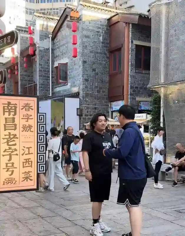 尤浩然近照流出，网友调侃《家有儿女》小雨秒变暴雨