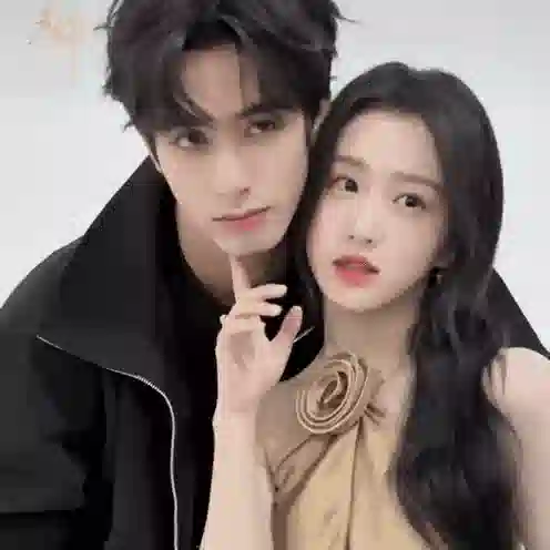 这两张脸谈恋爱，怎么可能有人反对？
