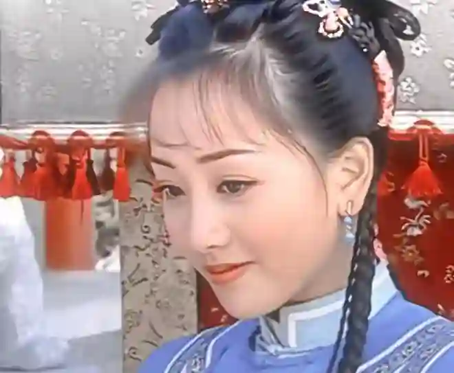 22年后再看霍思燕和杨蓉，一个胖成球依旧美艳，一个脸变的认不出