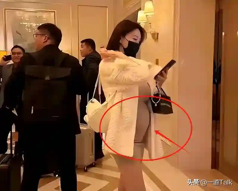 同样都给黄晓明生了孩子，杨颖叶珂现状截然不同，差距不是一般大