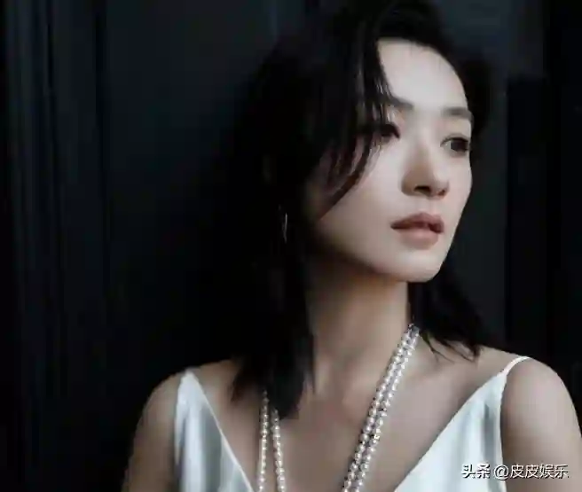 与胡歌互相成就，不婚主义却隐婚生子，43岁万茜成为人生赢家