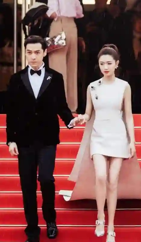 与胡歌互相成就，不婚主义却隐婚生子，43岁万茜成为人生赢家