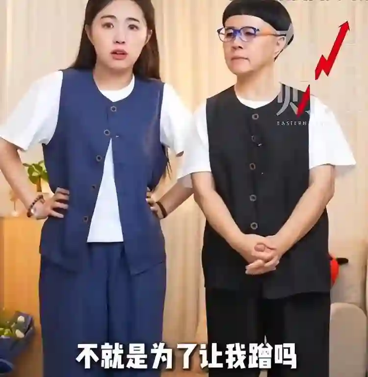 冯小刚19岁小女儿，晒美国高中毕业照，文案引争议，或进军娱乐圈