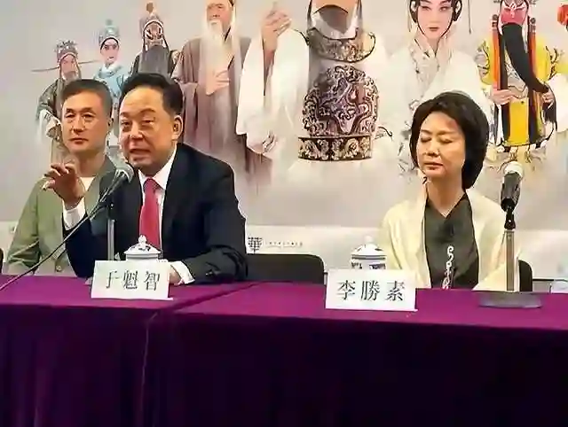 没想到，即使嫁给于魁智35年，李胜素依然是梁以薇心中的一根刺