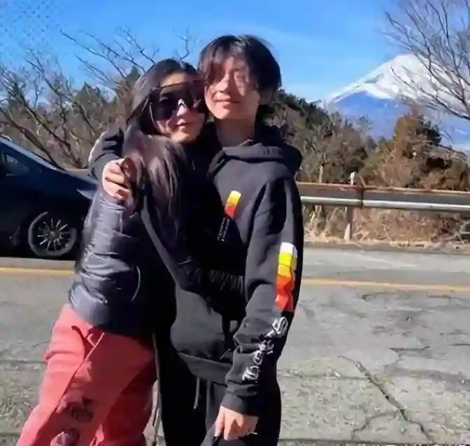 谢霆锋一直想复婚，而且不断努力接近张柏芝，却没想到不赞成复合的是他