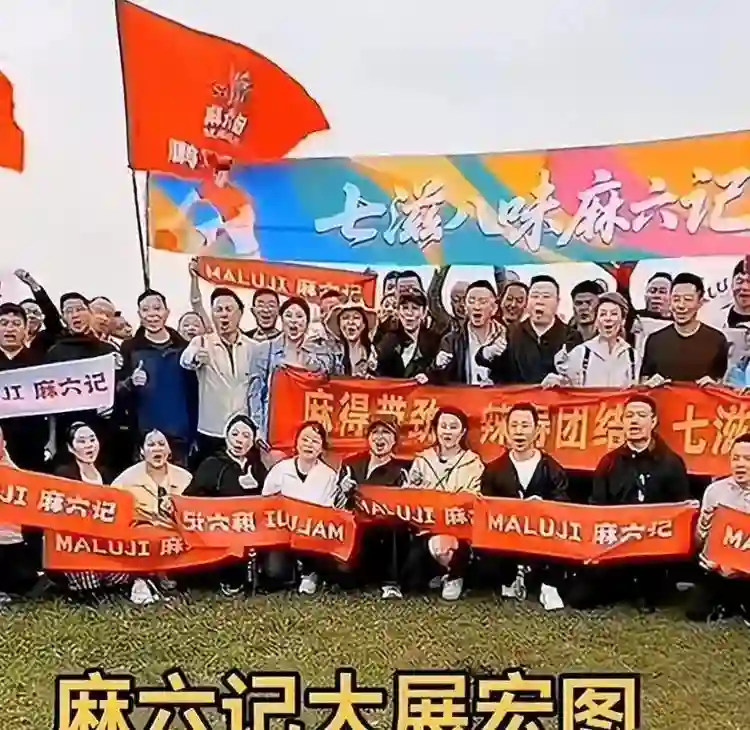 大S孩子正脸照曝光，玥儿长得太像大S，汪小菲一招和S妈划清界限