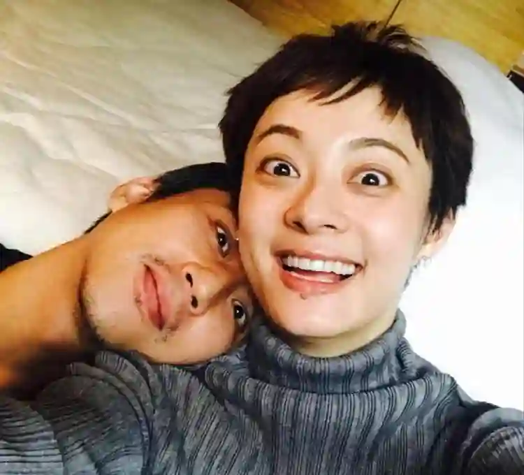 郝蕾一句话，扯下了内娱最后一丝“体面”，邓超成众矢之的