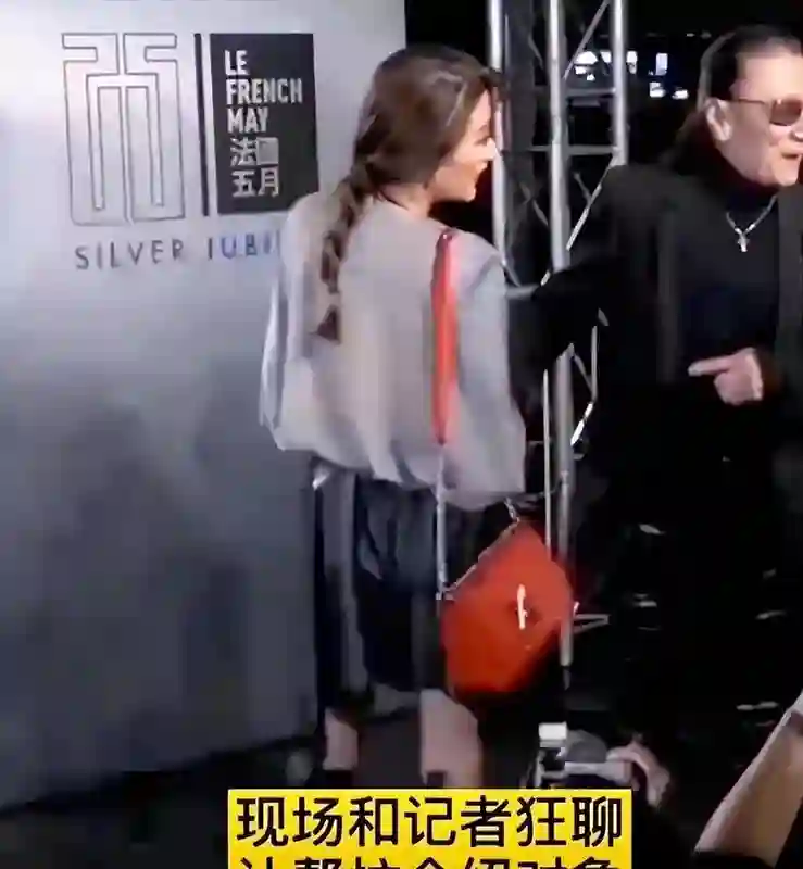 88岁谢贤也没想到，42岁不结婚生俩娃的女儿，终于让他不再操心了