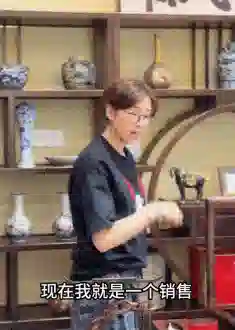 网上唯一不招人烦的“卖惨”，是这娱乐圈女神退圈摆摊