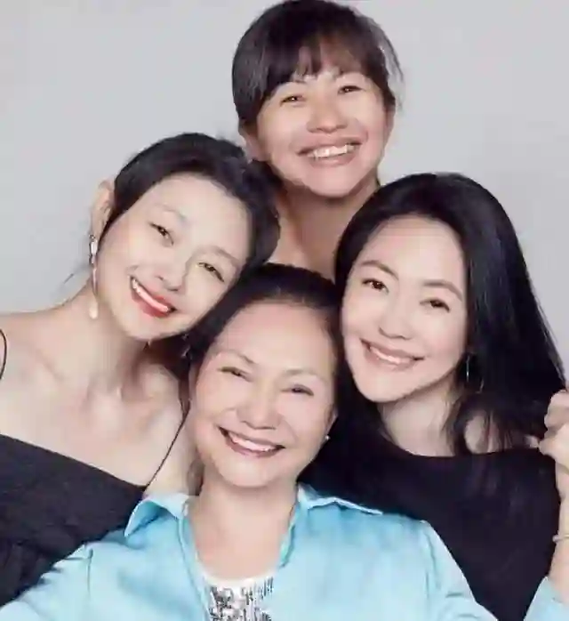 反转了？具俊晔去大S墓地被高以翔粉丝偶遇，称具俊晔也是可怜人