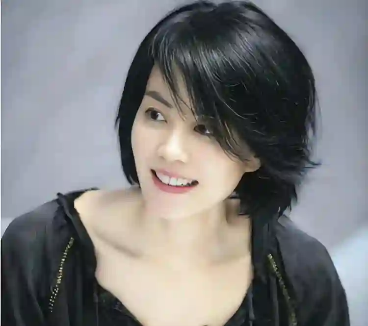 窦靖童近况证明，“抽烟喝酒打麻将”的王菲，确实是个很好的妈妈