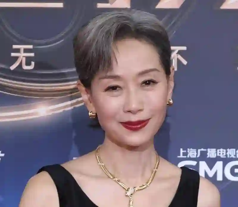 红毯生图来了！章子怡富态十足，钟楚曦过于瘦，金晨变化明显