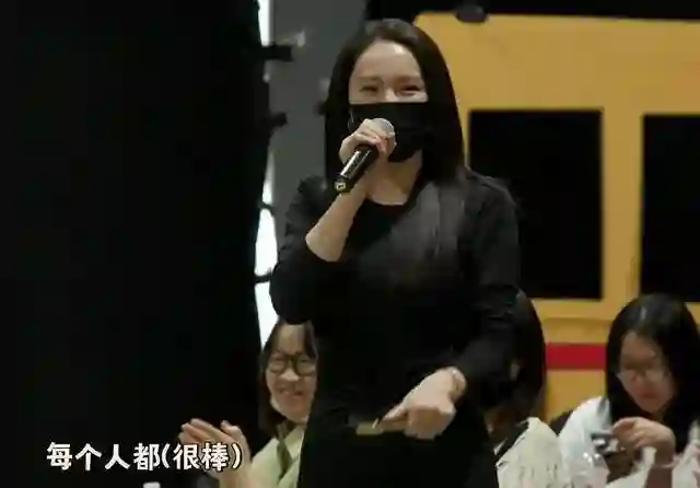 董璇张维伊恋爱史：从多年朋友转为爱人，男方6月晒了全家福