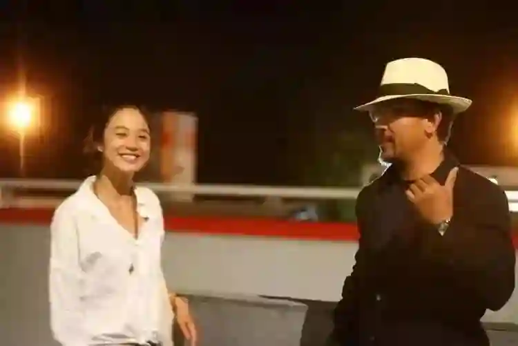 同是姜文的基因，将法国前妻女儿和周韵儿子放在一起，差距太明显