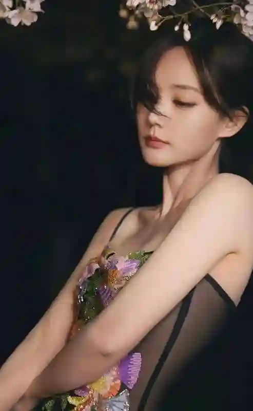 李一桐最迷人的8张照片，你有几张见过？