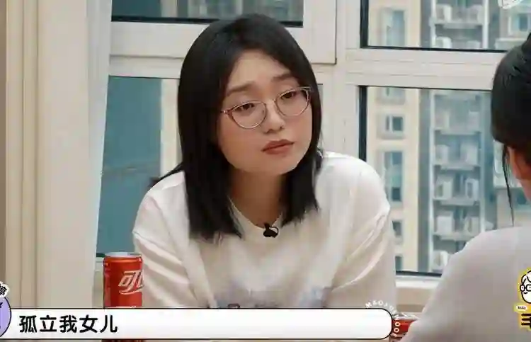 郭碧婷5岁女儿在学校被孤立，因为长得漂亮，她的处理方式值得学