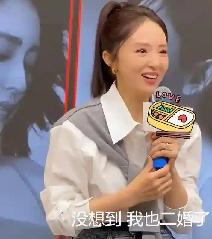 彻底释怀！董璇高云翔离婚6年后，一个甜蜜二婚，一个退圈生女