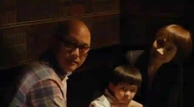 他是刘德华唯一绝交的朋友，两人曾被传言为断背，今成光头大叔