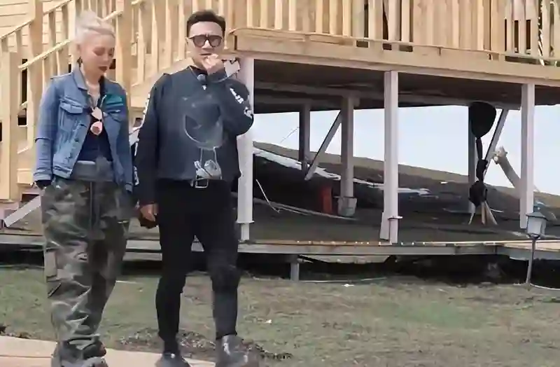 汪峰宁静牵手引争议，森林北删汪峰相关视频，晒童年照引发热议