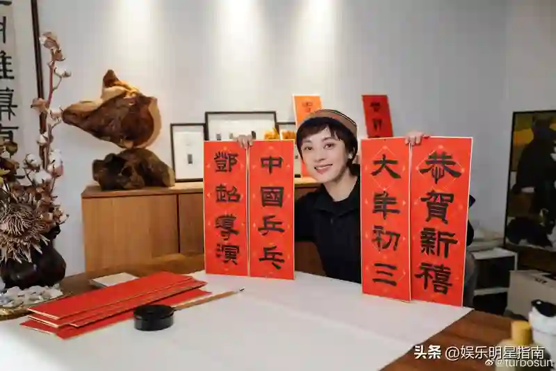 看了不合群的孙俪，再看不合群的赵丽颖，才知她们到底聪明在哪里
