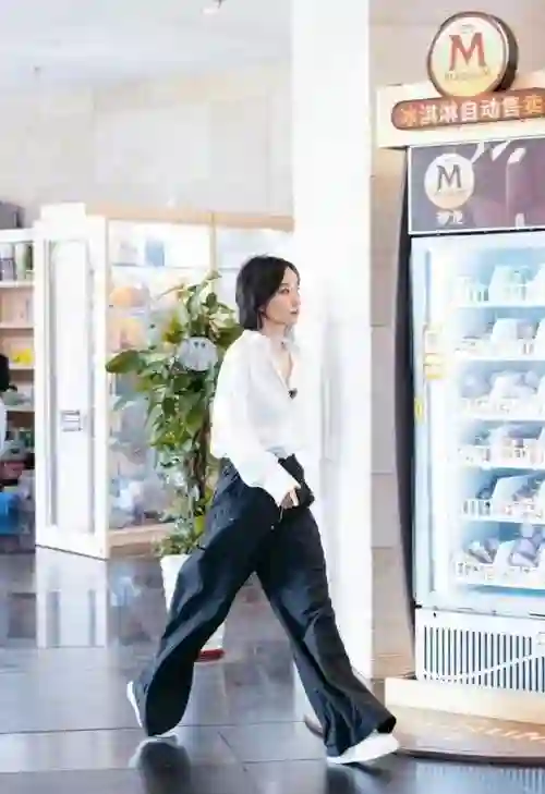 从万人迷到万人嫌，王珞丹的信任危机给娱乐圈上了什么课？