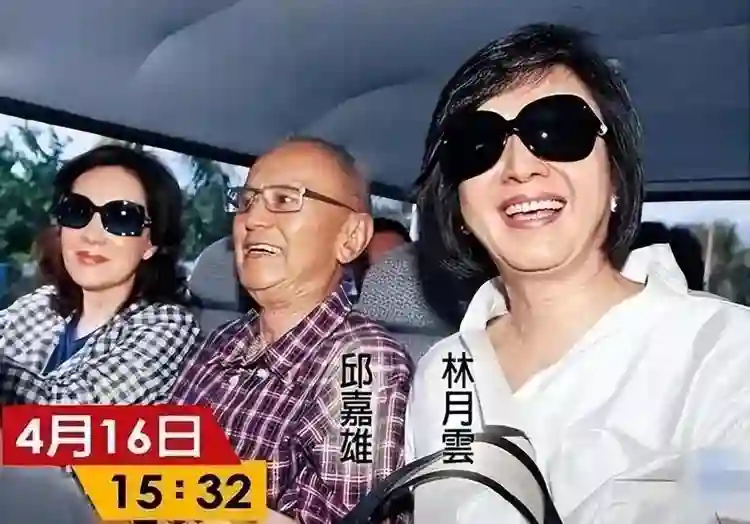尴尬？侯佩岑笑着跳周杰伦的歌，让所有人都闭嘴