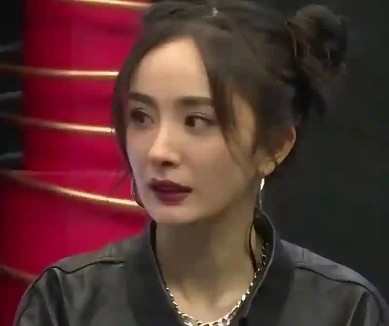 一张嘴“毁”掉整张脸，7位明星亲证，嘴巴如何影响颜值
