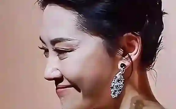 无滤镜大变样，许晴满脸沟壑，海清头发不多，谢霆锋像个小老头