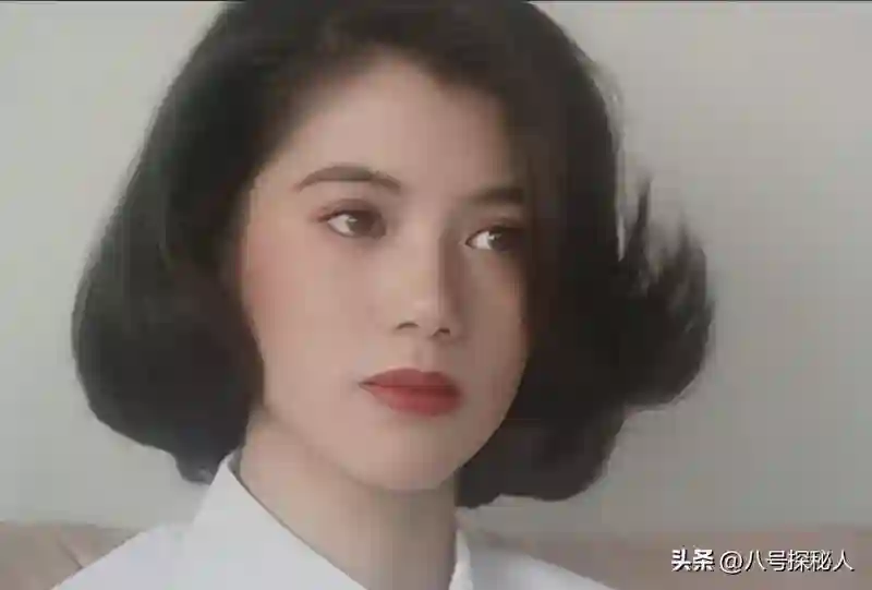 得罪成龙、骂过王晶，承认做“小三”，“霸王花”的人生有多豪横