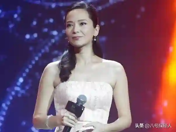 混血港姐下嫁农村“穷小伙”，“倒贴”丈夫3套房，如今怎样了