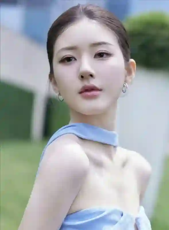 赵露思直播大方回应整容质疑！她的变化是妆容还是“动了刀”？