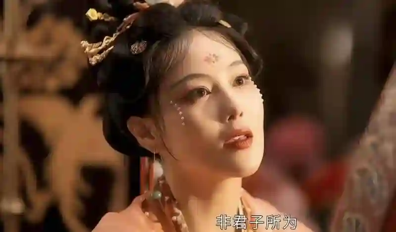 38岁张馨予对比37岁刘亦菲：同是颜霸，一个明艳贵气一个娇艳欲滴