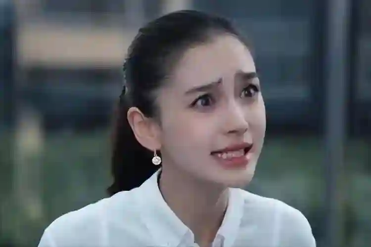 落毛的普思不如鸡？被封杀近1年后，36岁杨颖的尴尬境况显露无疑