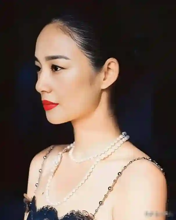 因太漂亮被导演挑中的3位女星，有一位戏还没拍完戏就怀孕了