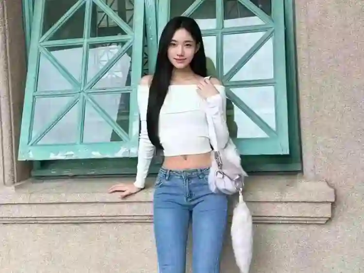 小S二女儿回应暂不进娱乐圈，像大S林志玲天生明星脸，还像马筱梅