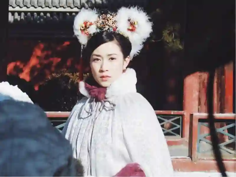 未婚独居、身价过亿，50岁佘诗曼，才是真正的狠人