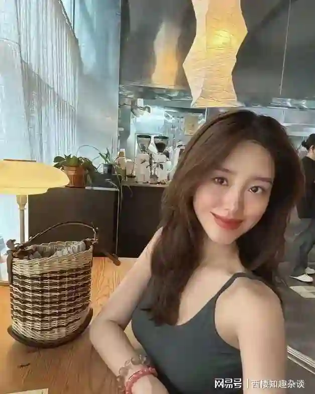 杨采钰男友终于曝光了，竟然是金鹿企业的公子，不生儿子进不了门