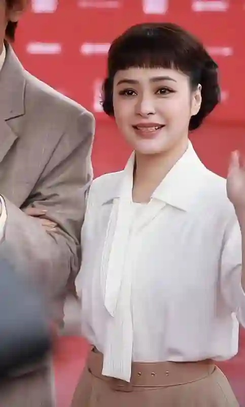 这一夜，中年女星集体发福，44岁阿娇骨相依旧，马丽惊艳超越