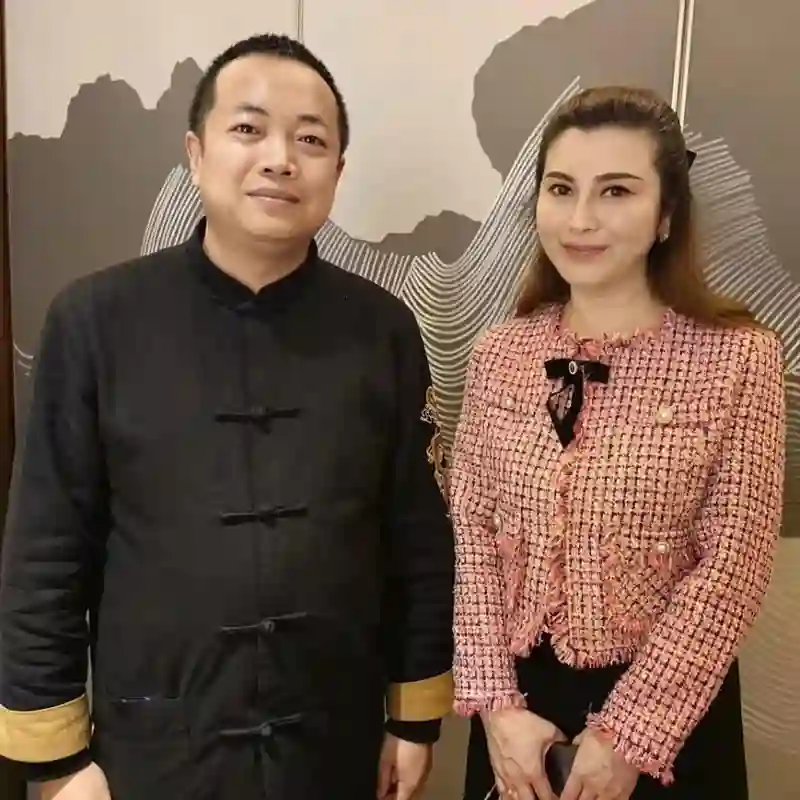 从“亚视李嘉欣”到精神崩溃，53岁蔡晓仪复出拍网剧