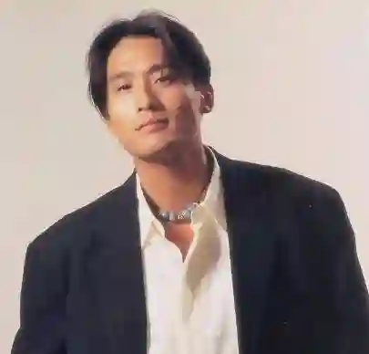 不露面不知道，一露面吓一跳！这些明星怎么突然老得连面相都变了